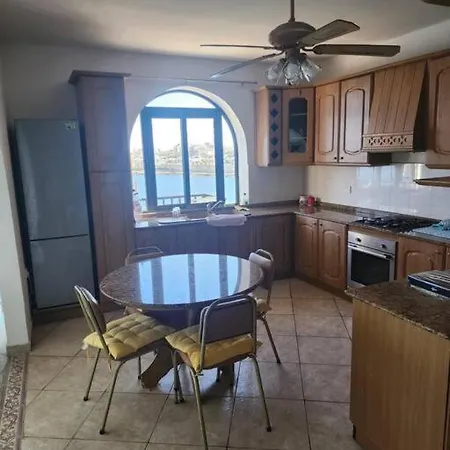 Apartment Seafront 2 Bedroom Marsaskala