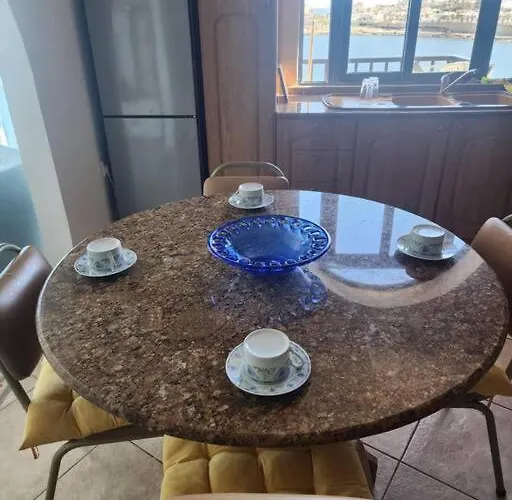 Apartment Seafront 2 Bedroom *