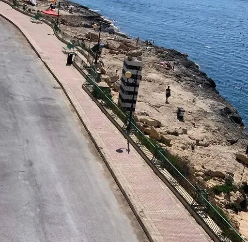 Seafront 2 Bedroom *