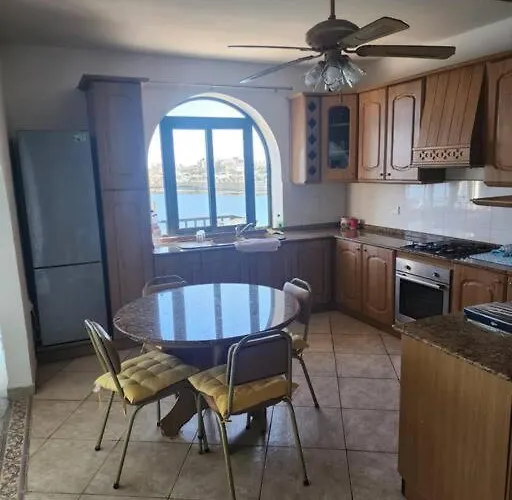 아파트 Seafront 2 Bedroom 마르사스칼라